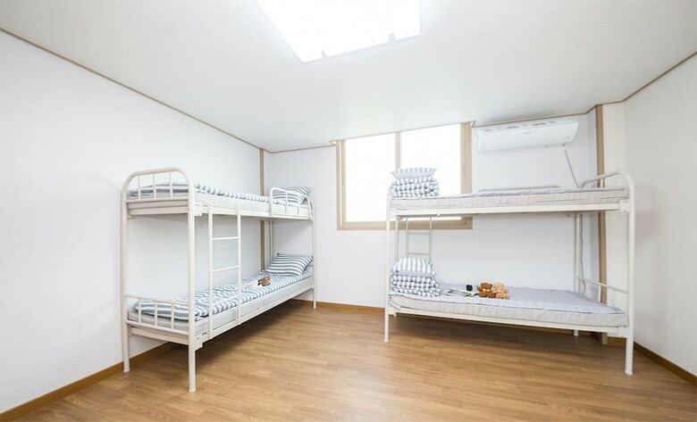 Hostal Peter Pan Guesthouse - Hostel