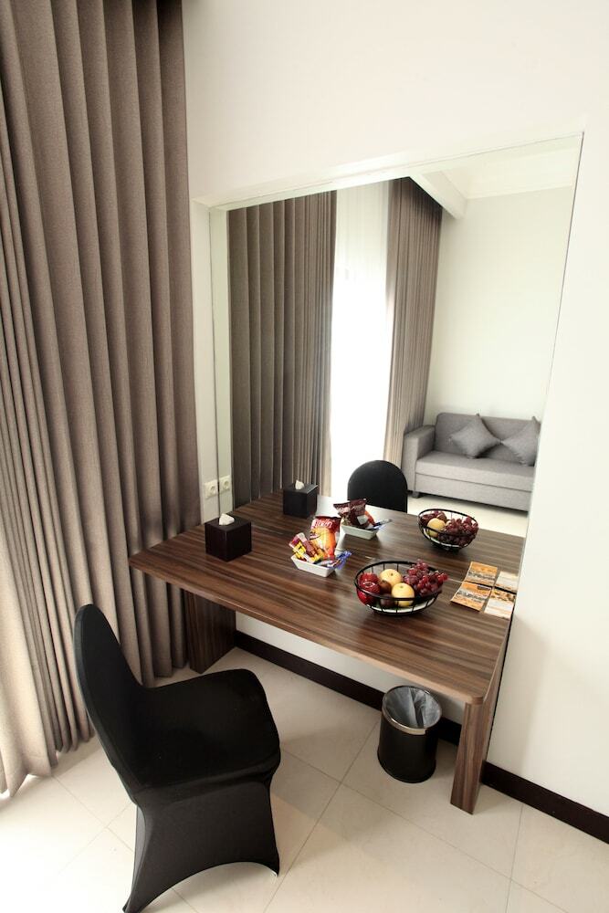 Helios Hotel & Convention