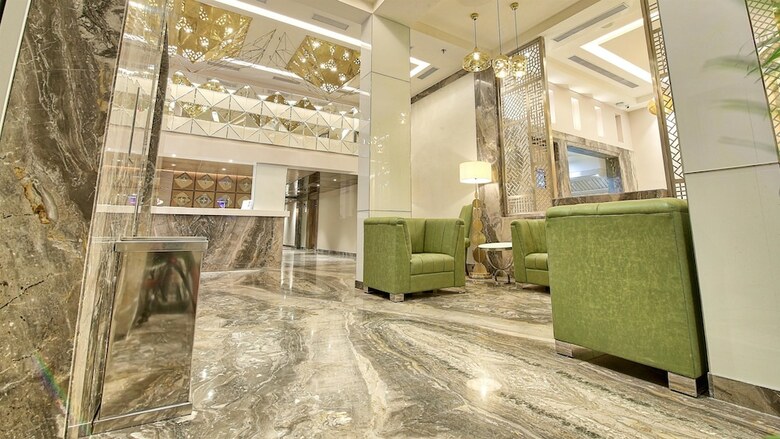Hotel Golden Tulip Essential Jaipur