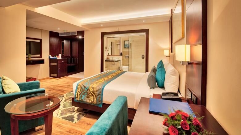 Hotel Golden Tulip Essential Jaipur