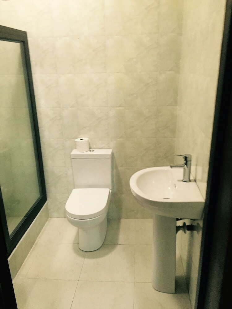 Evergreen Apartments