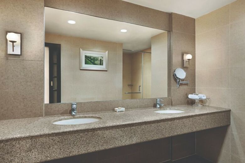 Hotel Ramada By Wyndham Karachi Creek