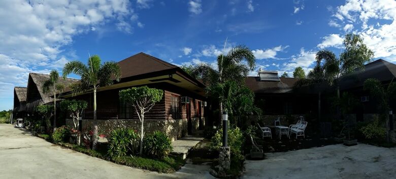 Century Gardens Hotel