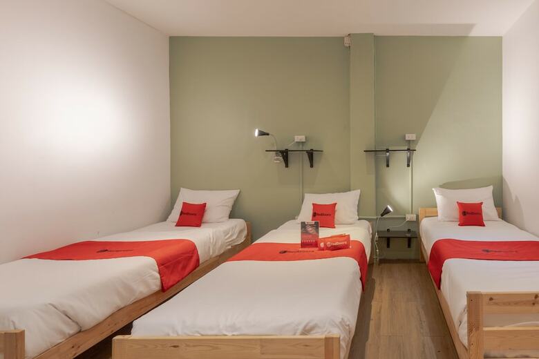 Hostal Reddoorz @ Folk Poshtel Silom