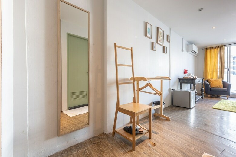 Hostal Reddoorz @ Folk Poshtel Silom