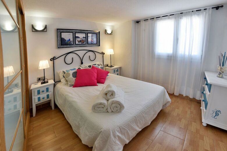 Apartamentos La Perla Azul - Wonderstays