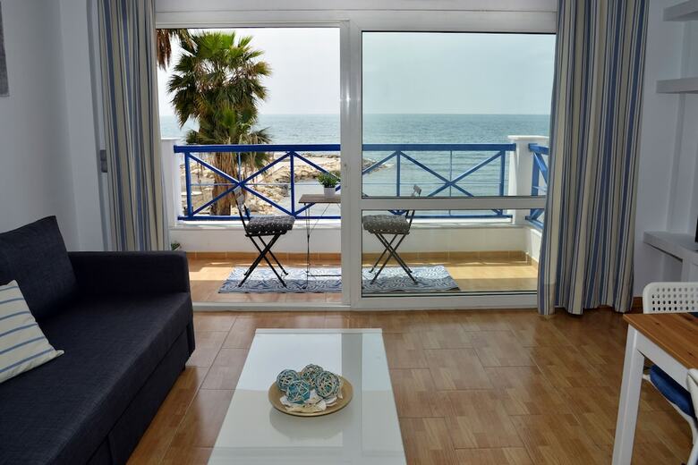 Apartamentos La Perla Azul - Wonderstays