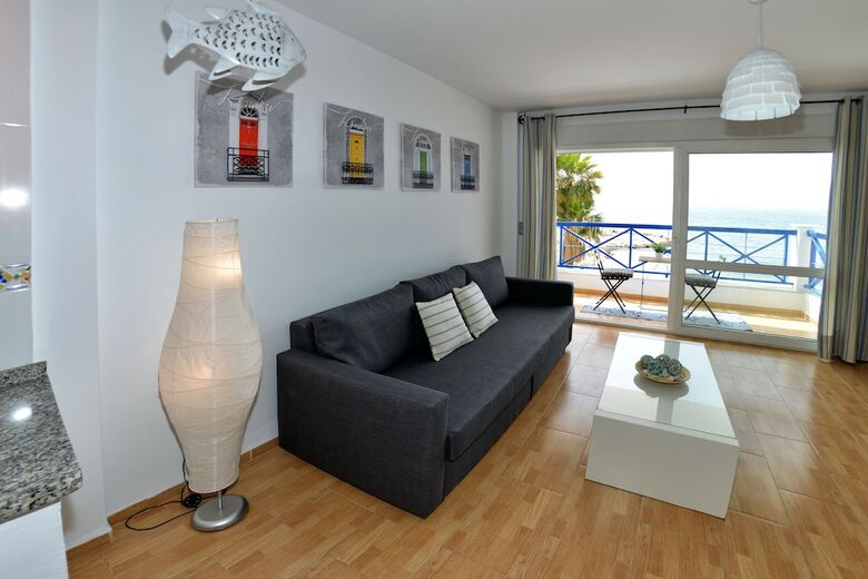 Apartamentos La Perla Azul - Wonderstays