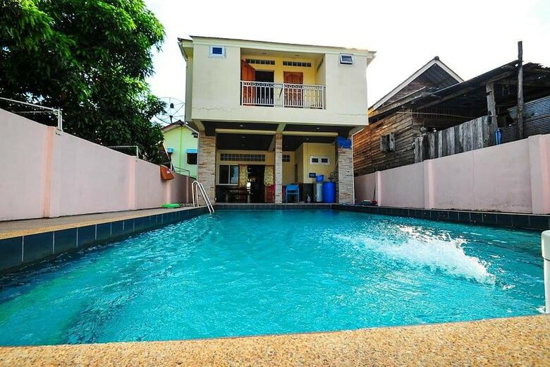 Hotel Lenoi Buri Homestay