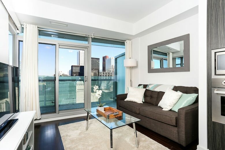 Platinum Suites - Incredible Cn Tower View