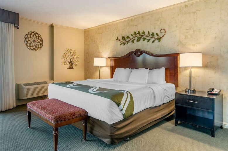 Hotel Quality Inn & Suites
