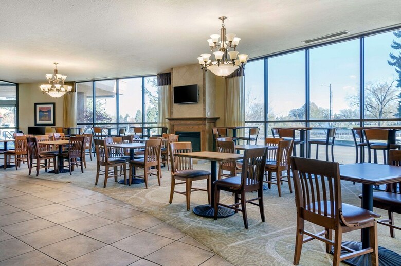 Hotel Quality Inn & Suites