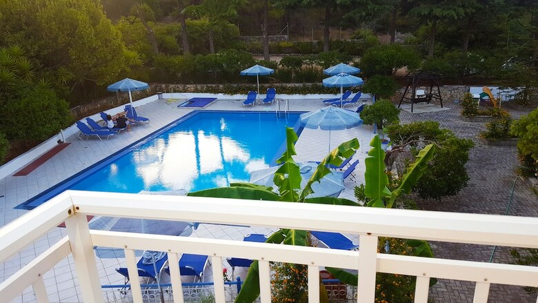 Aparthotel Blue White Hotel Studios & Apartments