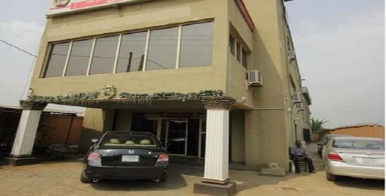 Ojei Golden Gate Hotel & Suites