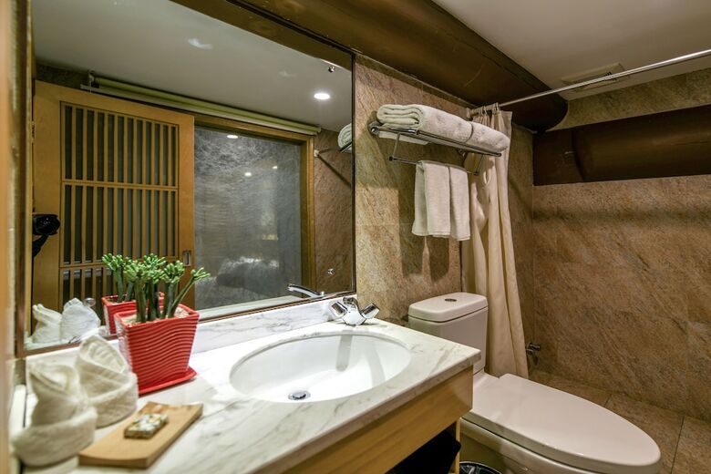 Water Hotel Pingyao