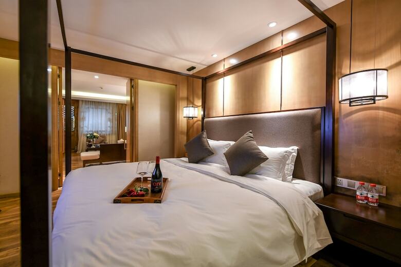 Water Hotel Pingyao