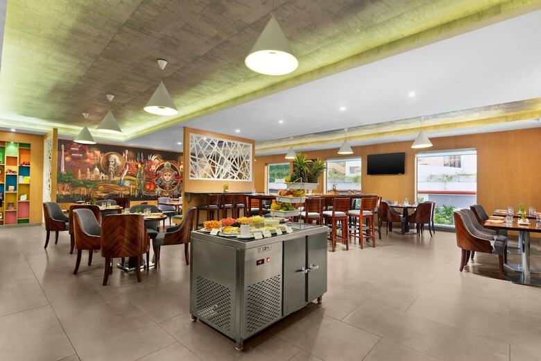 Hotel Howard Johnson By Wyndham Kolkata