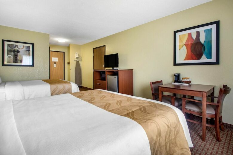 Hotel Quality Inn & Suites