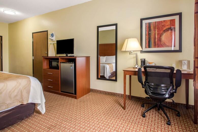 Hotel Quality Inn & Suites