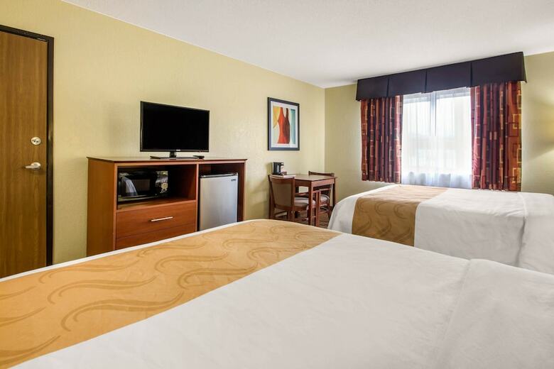 Hotel Quality Inn & Suites