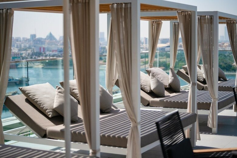 Hotel Al Bandar Rotana