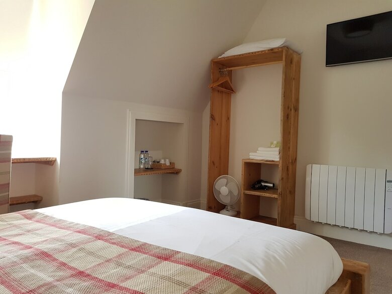 Hotel 18 Craigmillar Park Guest House