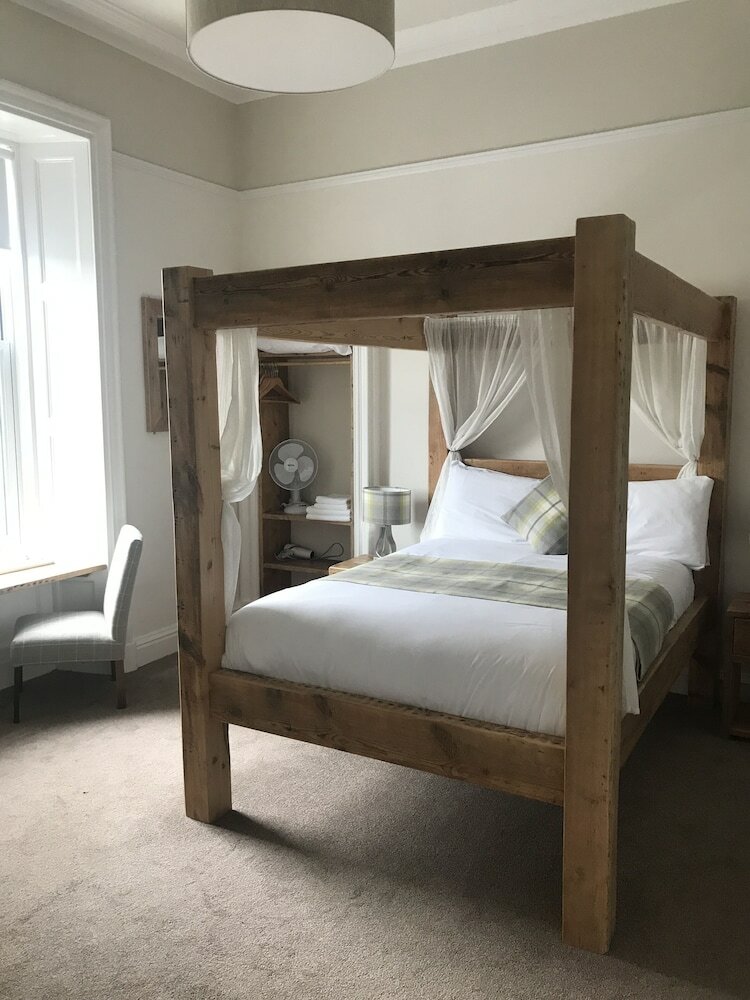 Hotel 18 Craigmillar Park Guest House