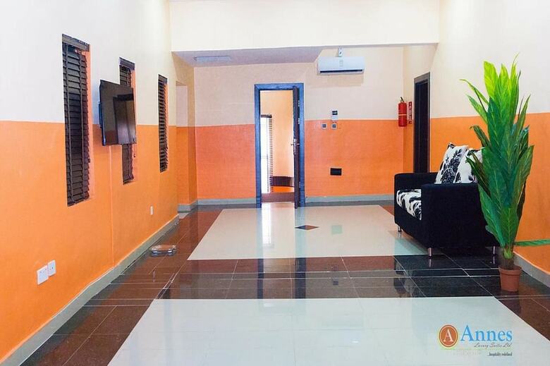 Hotel Annes Luxury Suites Ltd
