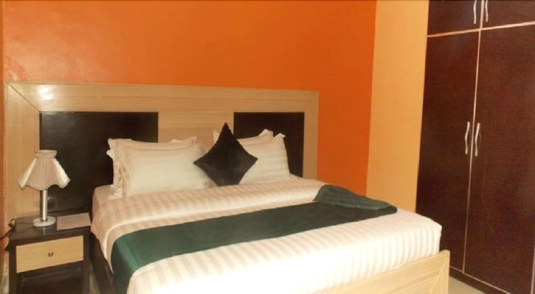 Hotel Annes Luxury Suites Ltd