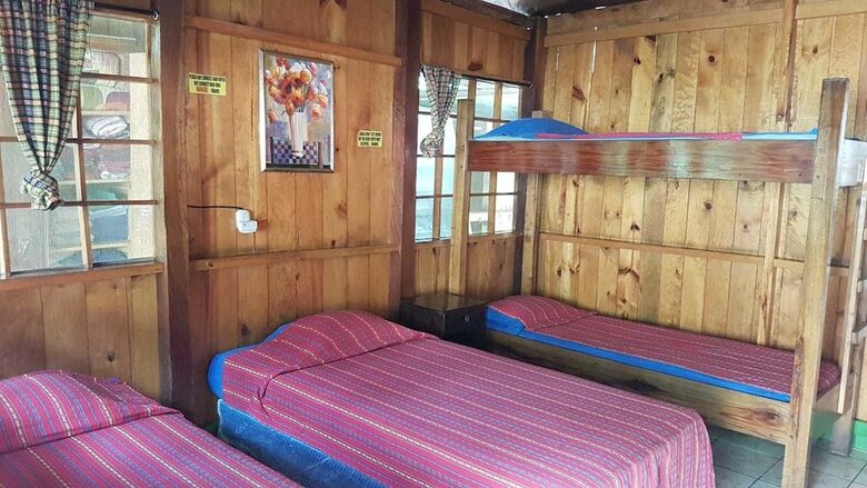 Hostal Portal De Champey
