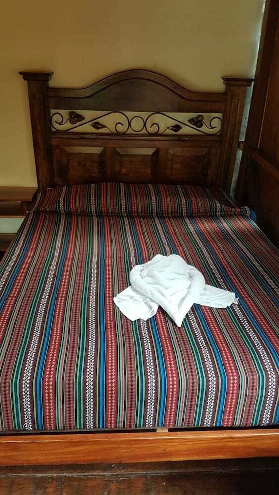 Hostal Portal De Champey