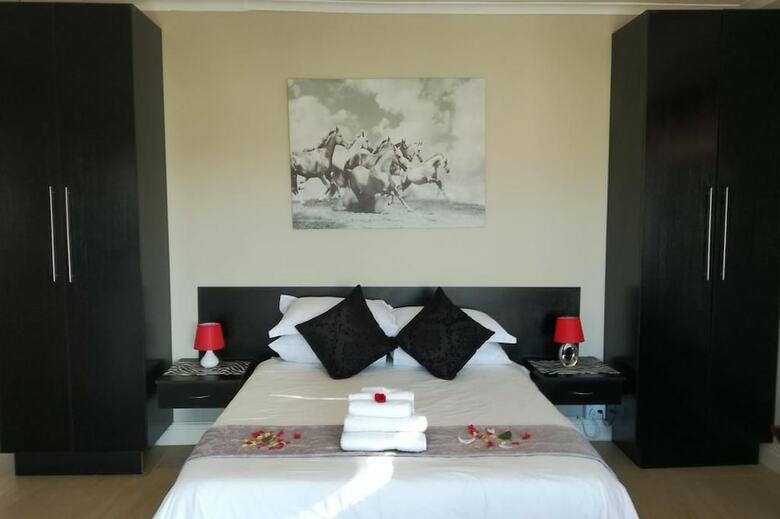 Hotel King Guest Lodge