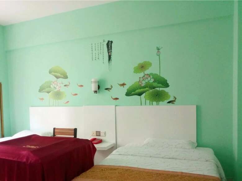 V8 Express Hotel Shangping St 7 Alley