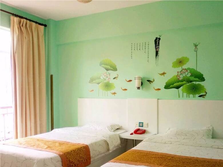 V8 Express Hotel Shangping St 7 Alley