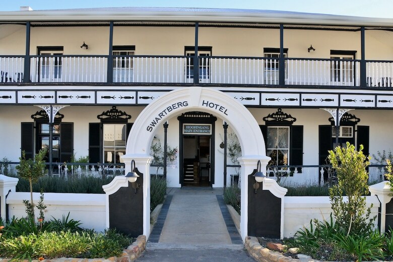 Mont D'or Swartberg Hotel