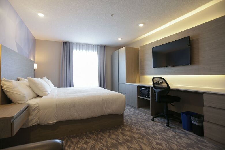 Hotel Days Inn By Wyndham Calgary North Balzac