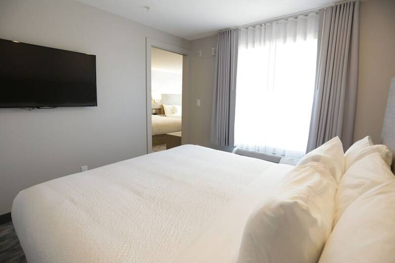 Hotel Days Inn By Wyndham Calgary North Balzac