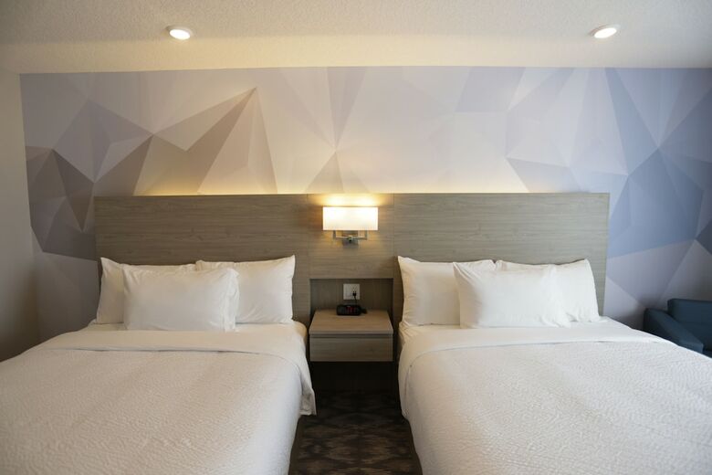 Hotel Days Inn By Wyndham Calgary North Balzac