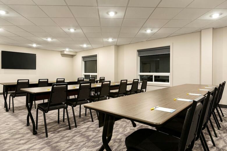 Hotel Days Inn By Wyndham Calgary North Balzac