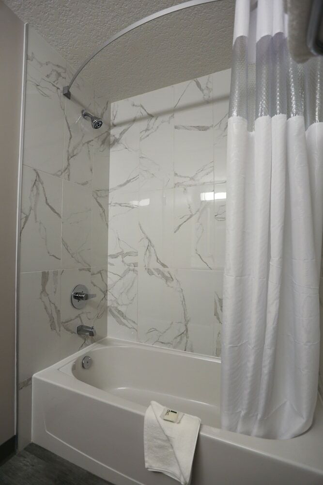 Hotel Days Inn By Wyndham Calgary North Balzac