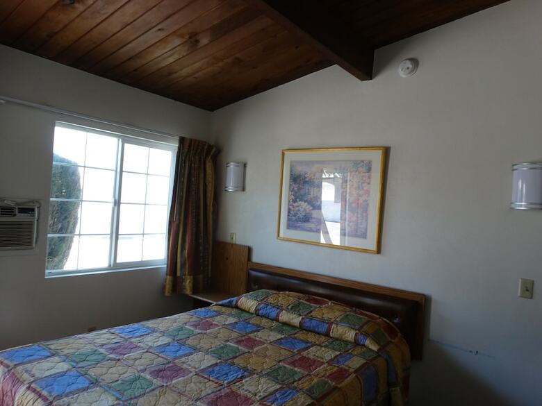 Santa Fe Motel