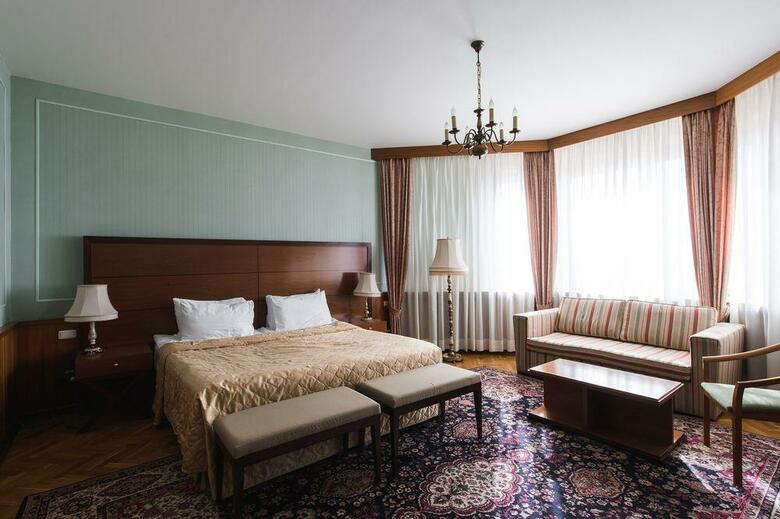 President-hotel