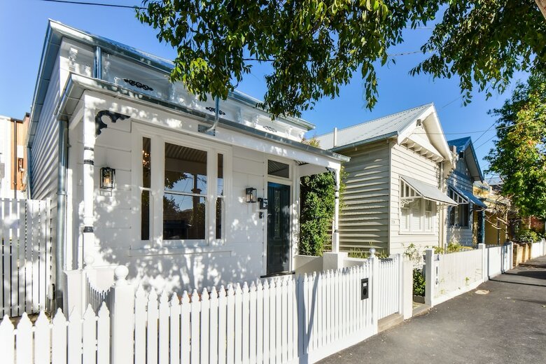 Boutique Stays - County Down, Port Melbourne