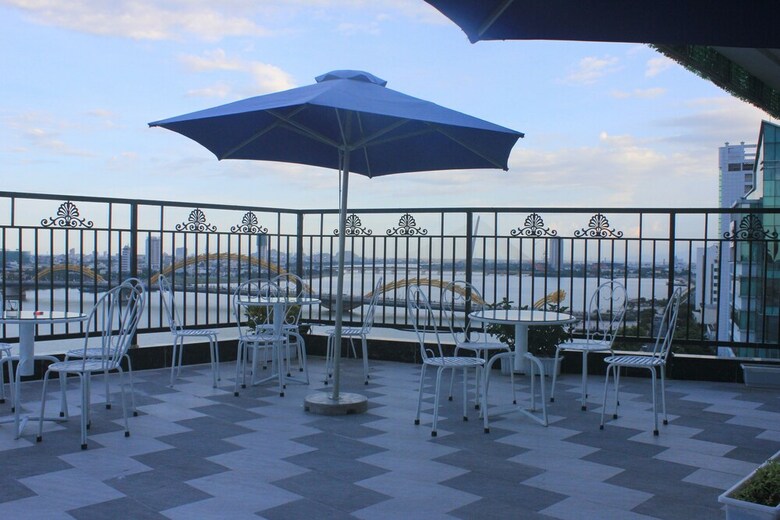 Pariat Hotel
