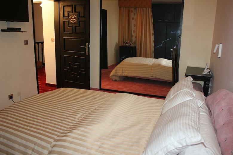 Hotel Crystal Palace