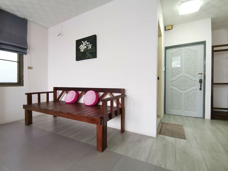 Hotel No.7 Guest House