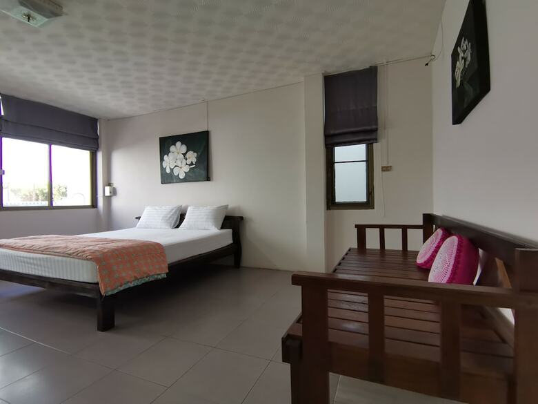 Hotel No.7 Guest House