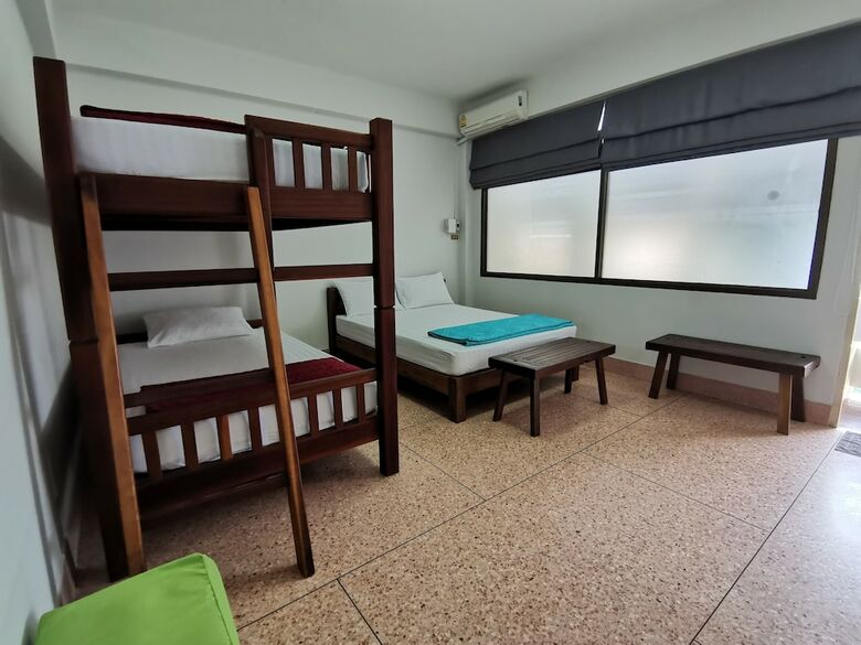 Hotel No.7 Guest House