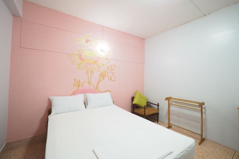 Hotel No.7 Guest House