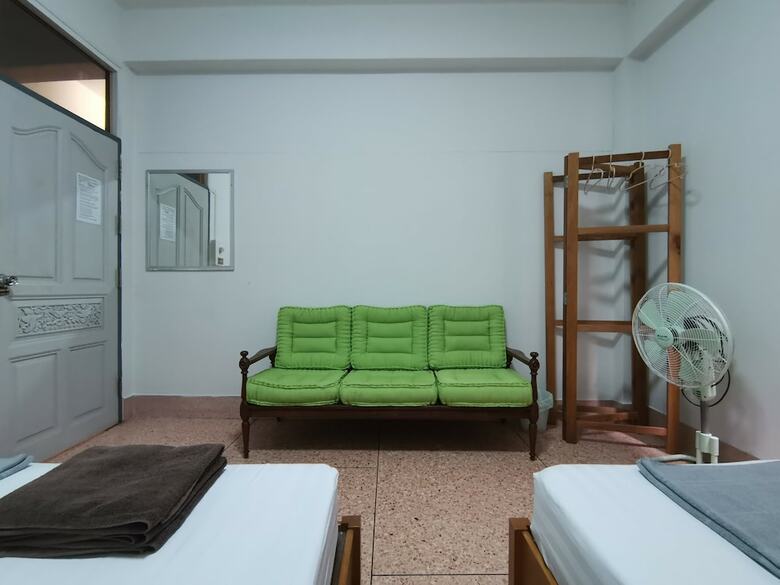 Hotel No.7 Guest House